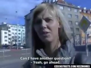 צ'כית ברחובות - ilona לוקח מזומנים ל ציבורי xxx סרט
