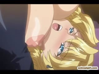Du shemales anime bigboobs smaukymas ir fingeringas šikna