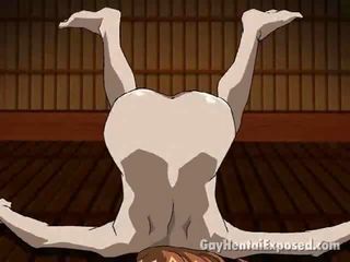 Muscle bodied manga homosexuel coups de pied une minuscule mec et baise son gazoo dur