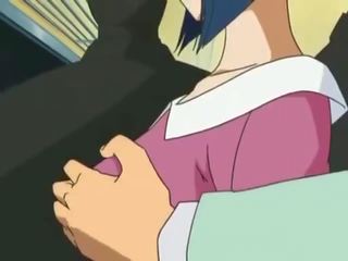 Groovy nukk oli kruvitud sisse avalik sisse anime