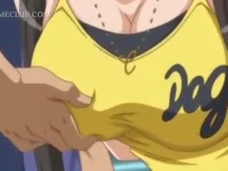 Gjoksmadhe anime porno skllav merr thithka pinched në publike